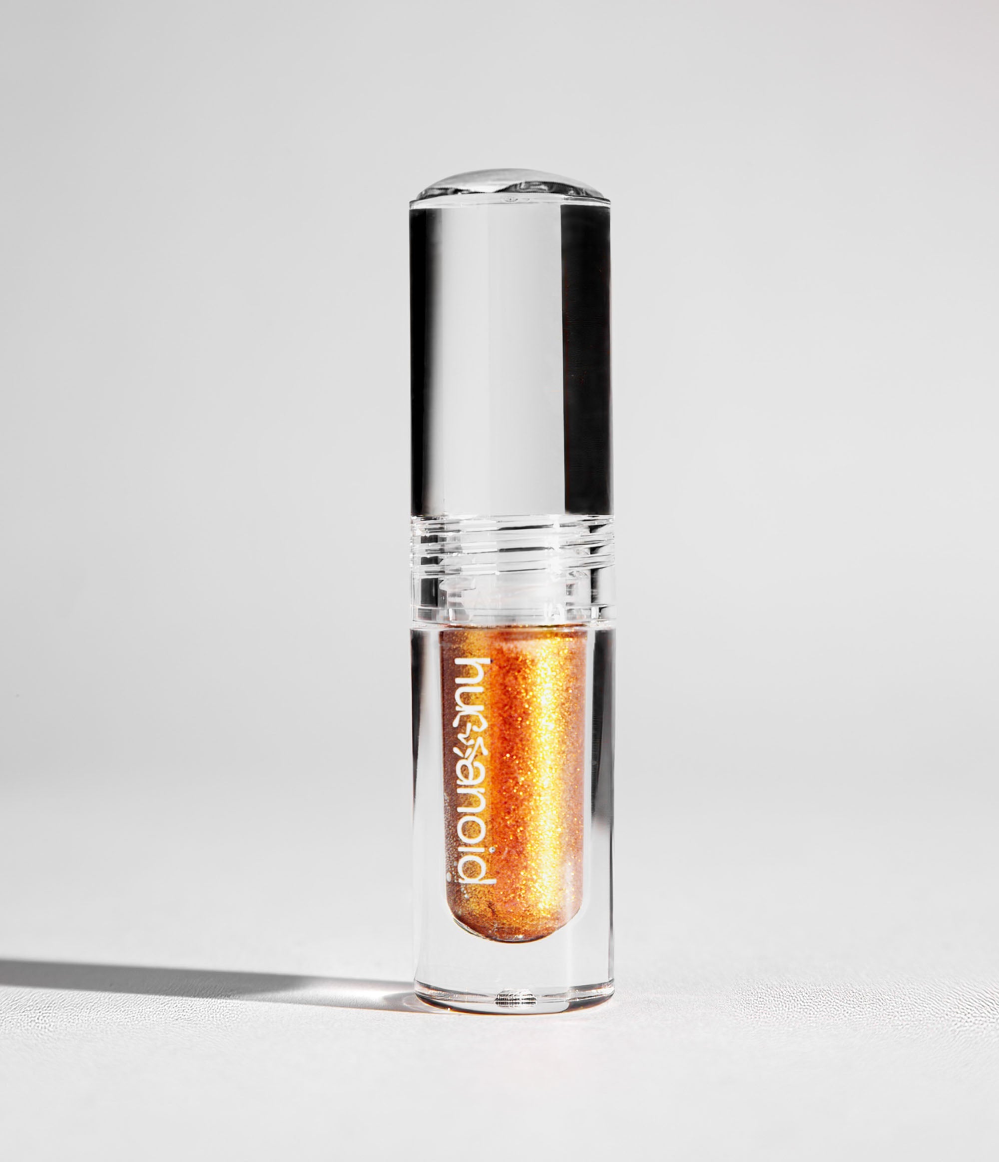 Close-up of Deepdive colorpot in Eventide, showcasing vivid, waterproof, smudge-proof pigment that lasts up to 3 days.