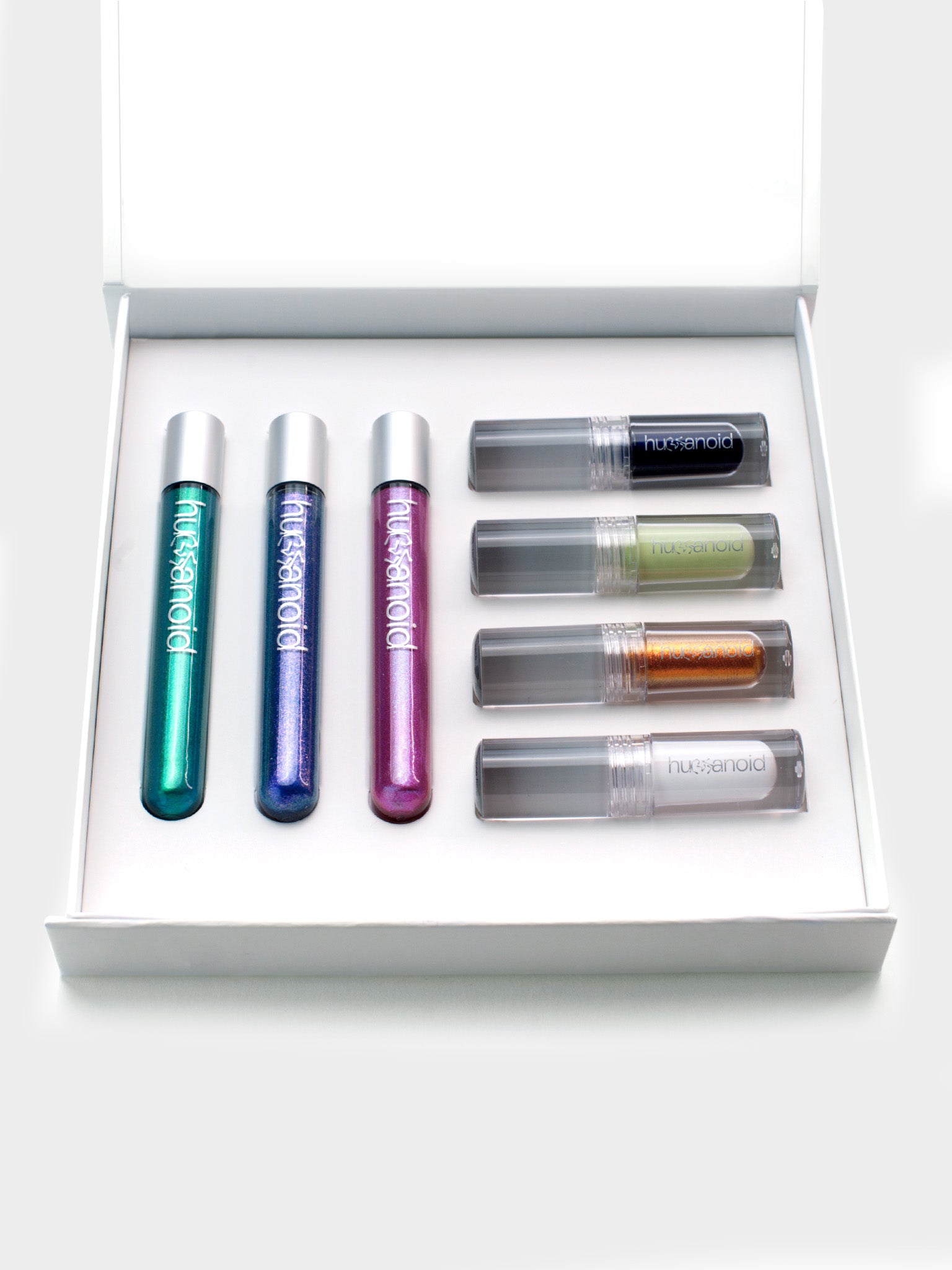 Close up of Have-it-all bundle with 3 colorwands and 4 deepdive colorpots in a white box.